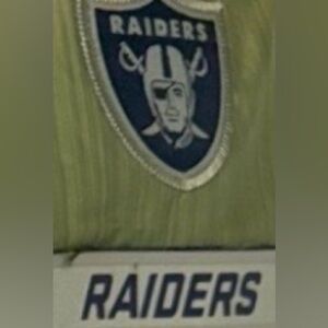 RAIDERS Nike Salute to Service Hybrid Jacket.